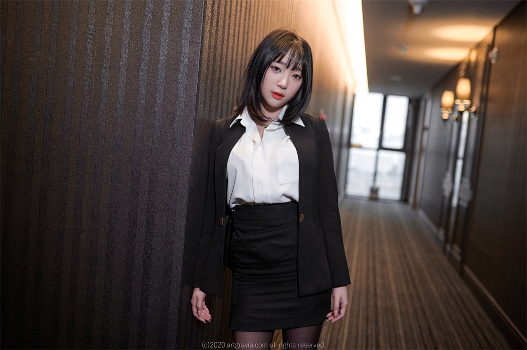 女强人风采，姜仁卿的ARTGRAVIA NO.08系列惊艳亮相