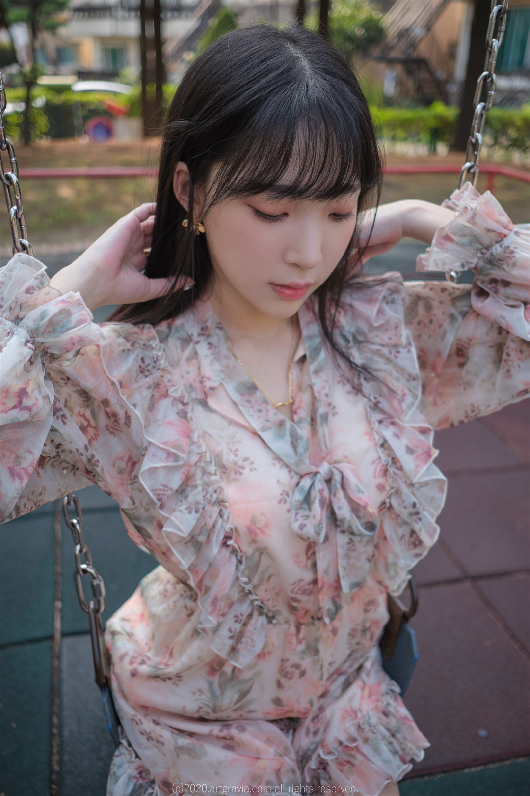 姜仁卿的ARTGRAVIA系列：都市花朵绽放