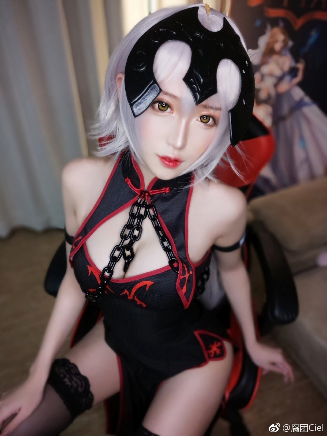 神秘女神，腐团儿的《黑贞德》系列引领冒险之旅