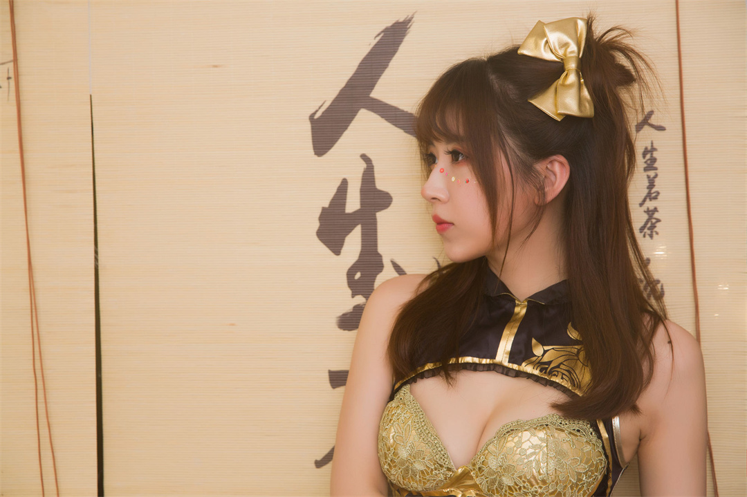 小女巫露娜的崭新力作——NO.08《金丝旗袍》震撼登场！