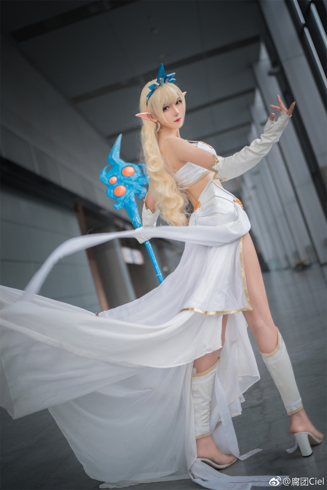 腐团儿《风女》照片集：精致cosplay引爆视线-推图猫