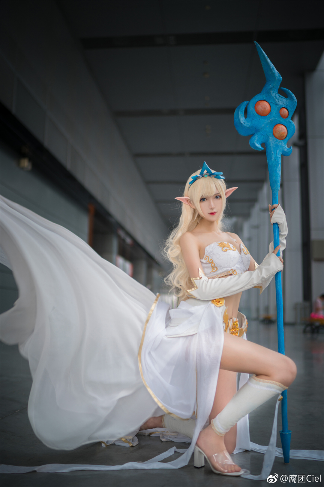 腐团儿《风女》照片集：精致cosplay引爆视线
