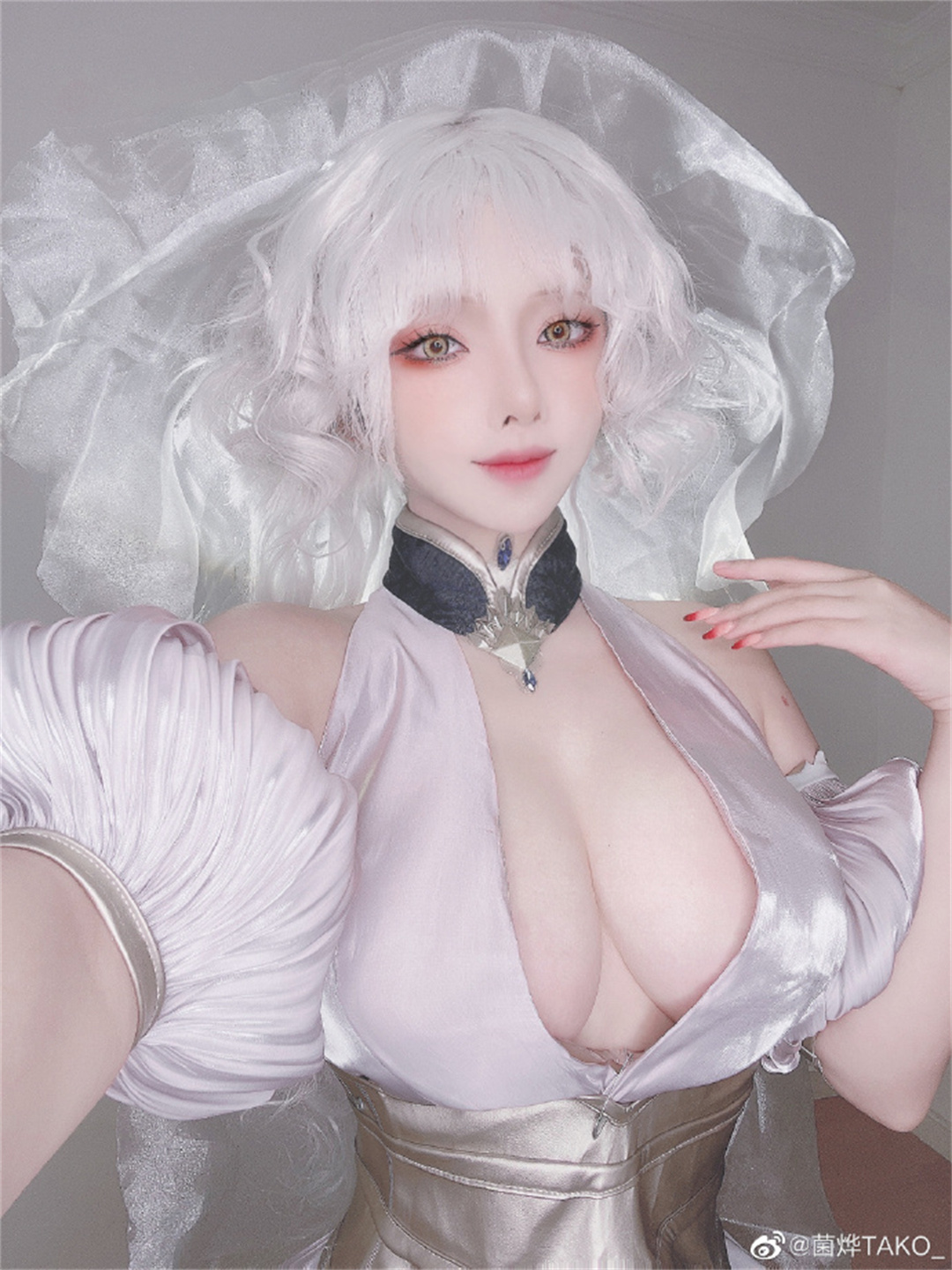 喵式点评：菌烨tako的NO.18作品——奎因·灯塔水母-推图猫