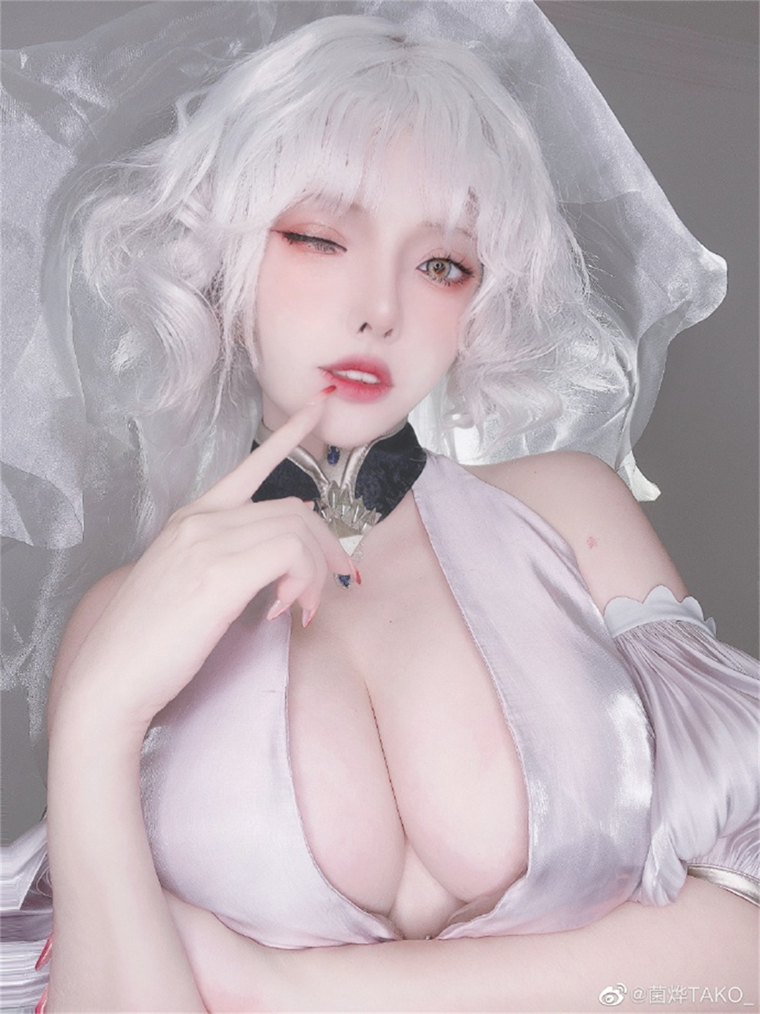 喵式点评：菌烨tako的NO.18作品——奎因·灯塔水母