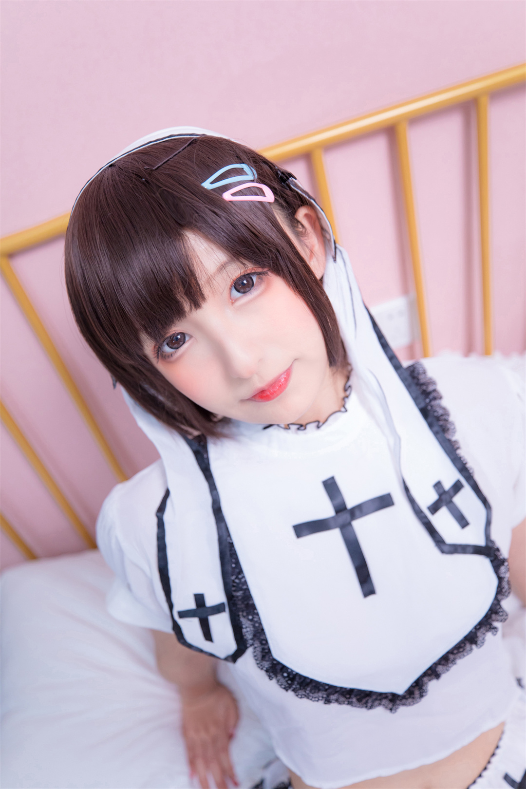 神楽坂真冬的《双人百合》——摄影里的绘画艺术