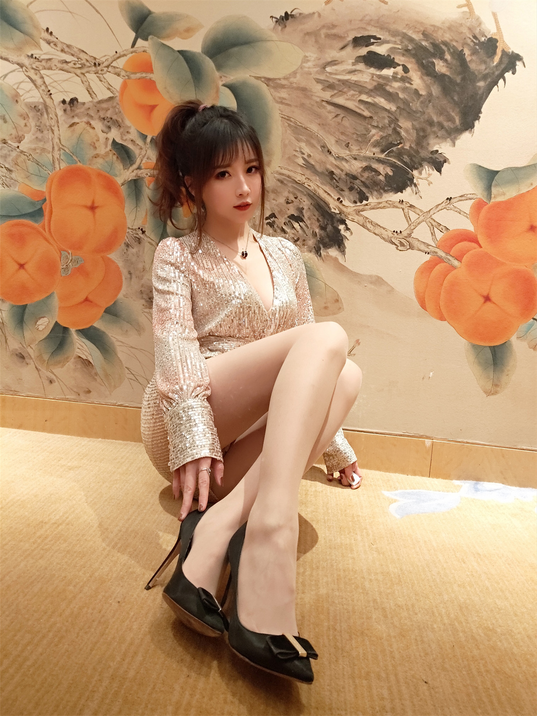 闪耀时刻：小女巫露娜的《亮片裙肉丝》深度分析