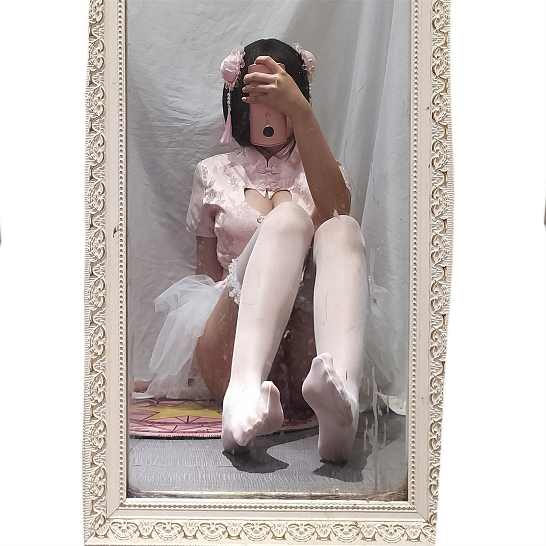 蜜汁猫裘的No.043作品——《中华娘自拍版》
